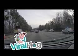 Enlace a El karma actuando de forma instantánea para un conductor muy impaciente