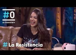 Enlace a David Broncano entrevista a Ana Guerra y a uno de La Graciosa
