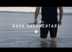 Enlace a La historia tras la famosa Haka [Inglés]