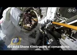 Enlace a Un paseo espacial en primera persona