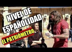 Enlace a El nivel de patriotismo en plen acalle con 