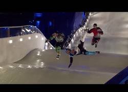 Enlace a Los mejores tortazos de carreras sobre hielo en patines