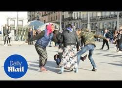 Enlace a Gran tangana entre inmigrantes en la Puerta del Sol en Madrid