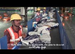 Enlace a Así funciona en este almacén de la India estos robots clasificadores de paquetes para enviar a domicilios