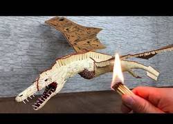 Enlace a Dragón hecho de cerillas