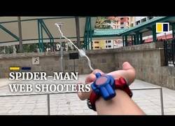 Enlace a Crea un lanzador de telarañas funcional