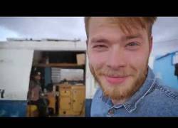 Enlace a Ingeniero de sonido se recorre Europa durante 2 años grabando a músicos callejeros [ENG]