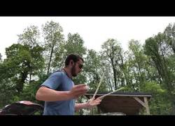 Enlace a Tocando la batería al estilo americano