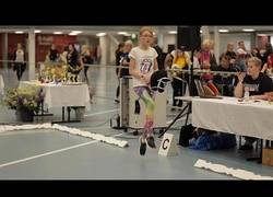 Enlace a Competición de salto de caballos (de juguete) en Finlandia