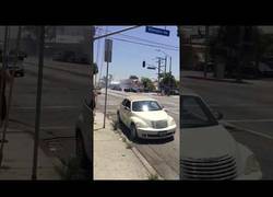 Enlace a Conduciendo un día normal en Los Ángeles