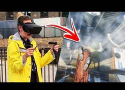 Enlace a Turistas en Londres prueban ''Richie’s Plank Experience'' en Oculus