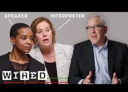 Enlace a Así es cómo trabajan los intérpretes y traductores en tiempo real [ENG]