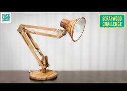 Enlace a ASMR - Construyendo una lámpara articulada funcional desde cero