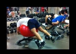 Enlace a STUPID PEOPLE IN GYM | Workout Fail Compilation Pt.2