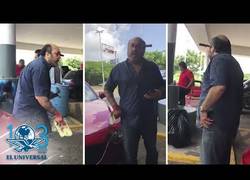 Enlace a Acaba con un cuchillo clavado en el ojo tras una pelea por un aparcamiento