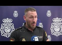 Enlace a Le dijo ''fak yu'' y yo le invité a un café con tortas