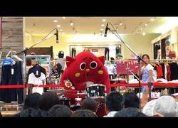 Enlace a Que no te engañe el traje, el tío es un fiera