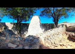 Enlace a Tour por una ciudad africana construida sin cemento