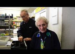 Enlace a Esta señora los tiene mejor puestos que tú, yo, y todos los que se te ocurran