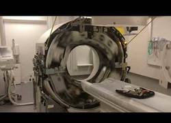 Enlace a La fuerza hámster de este tomógrafo es impresionante