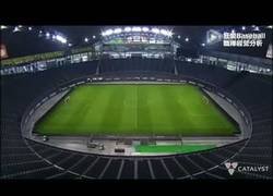 Enlace a Transformación de un campo de beisbol a uno de fútbol [Timelapse]
