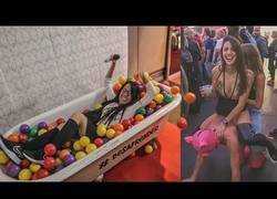 Enlace a Entrevistas a actrices, actores y público del Salón Erótico