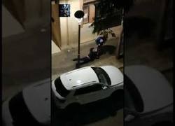 Enlace a Una mujer es arrastrada y golpeada para quitarle el bolso en Tarragona