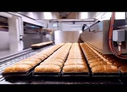 Enlace a Así se hornea el pan de manera industrial