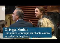 Enlace a Una mujer víctima de la violencia de género increpa a Ortega Smith de Vox
