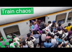 Enlace a Así es coger el tren en la India