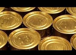 Enlace a Así se preparan las latas de conserva de pescado en las fábricas