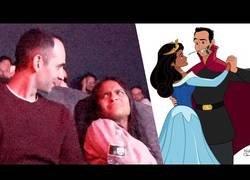 Enlace a Lleva a su novia a ver ‘La Bella durmiente’ y convierte a los personajes en ellos mismos para pedirle matrimonio