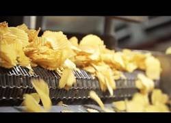 Enlace a Así se hacen las patatas fritas de bolsa de manera industrial