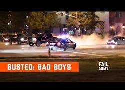 Enlace a Personas que infringieron la ley y fueron pillados con las manos en la masa