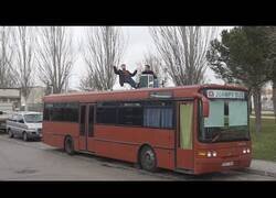 Enlace a El Youtuber que vive en un autobús