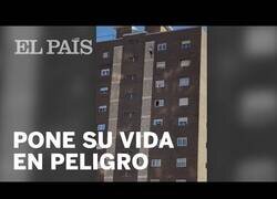 Enlace a Un joven británico arriesga su vida para hacerse un selfie