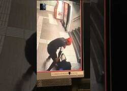 Enlace a Brutal agresión en un robo en el metro de Barcelona