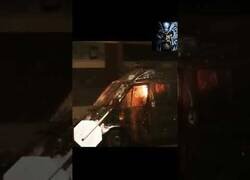 Enlace a Brutal ataque a un furgón policial en Chile