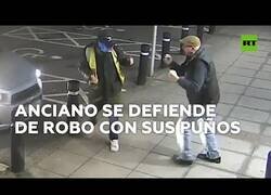 Enlace a Un anciano se defiende a puños de su atracador
