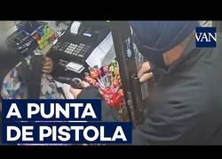 Enlace a Asaltan un supermercado a punta de pistola en Barcelona