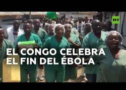 Enlace a Así celebran los médicos congoleños la curación del último enfermo de ébola
