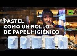 Enlace a Una pastelería alemana comienza a vender pasteles con forma de papel higiénico