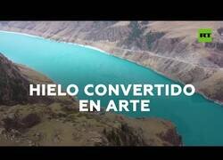 Enlace a El increíble color que ha adaptado el lago Jade, en China, tras congelarse