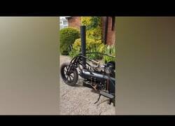 Enlace a Una moto con sistema a vapor