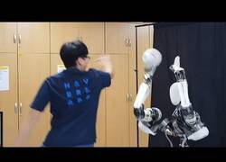 Enlace a El robot que podría jugar en la NBA