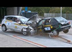Enlace a Crash Test entre coches modernos y coches antiguos