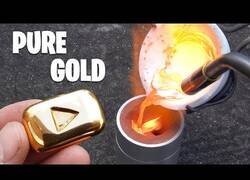 Enlace a Creando un botón de oro de YouTube en miniatura