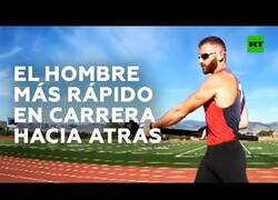 Enlace a El hombre más rápido del mundo marcha atrás