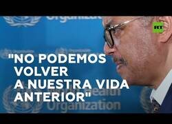 Enlace a El director de la OMS rompe a llorar en una rueda de prensa
