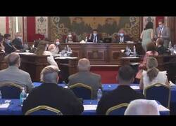 Enlace a Una concejal de Podemos se queja de 'machismo' por que el aire acondicionado está muy fuerte